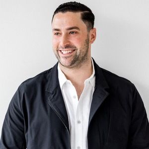 Meet your Posher, Avi